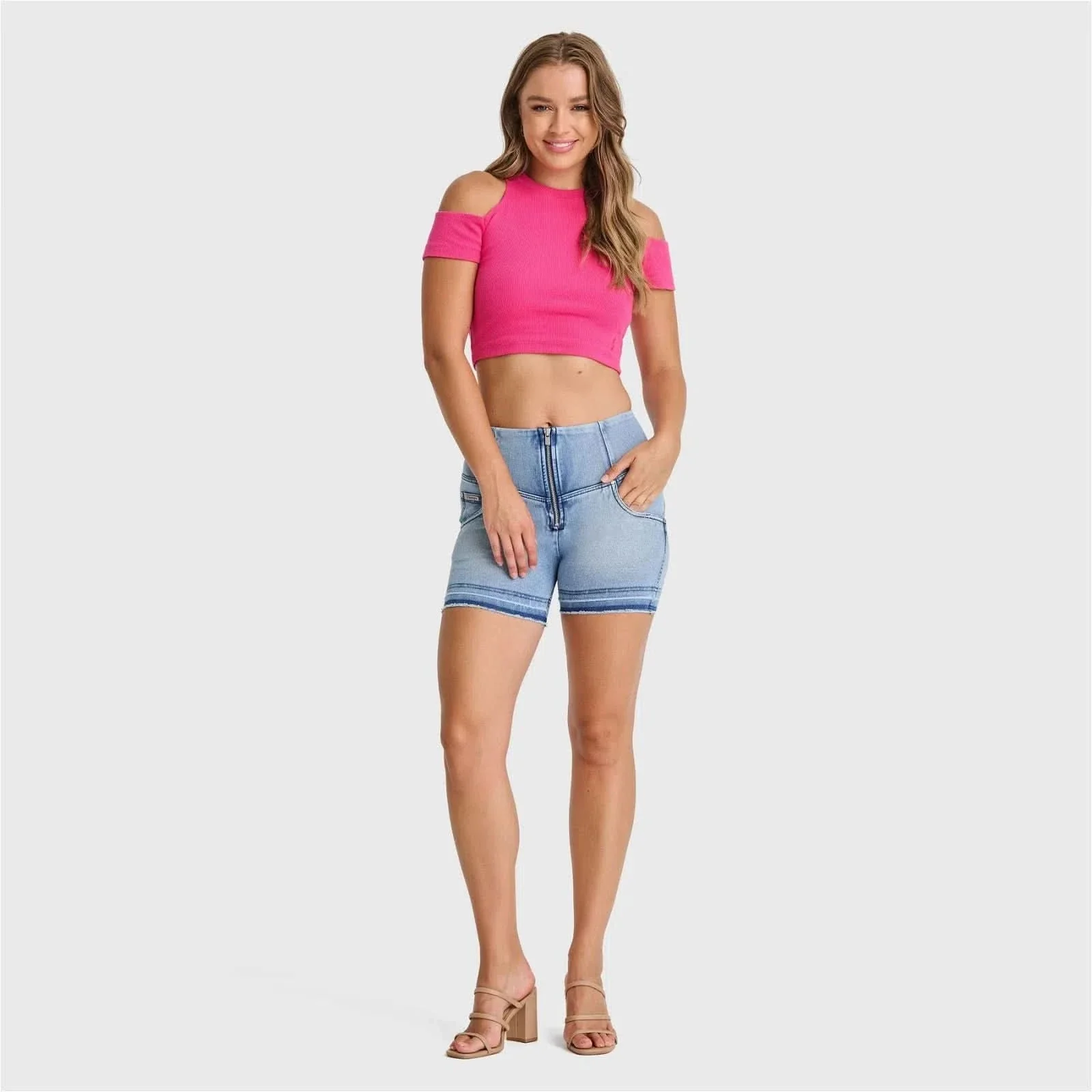 WRUP SNUG Jeans - High Waisted - Shorts - Light Blue + Blue Stitching - Image 3
