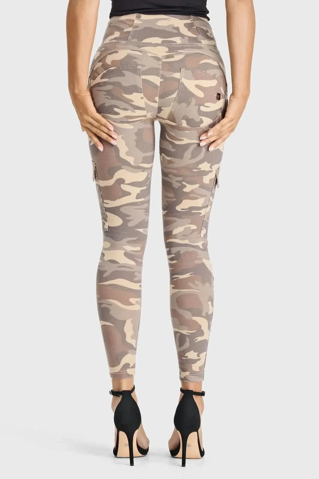 WRUP Cargo Fashion - High Waisted - 7/8 Length - Sand Camo - Image 7