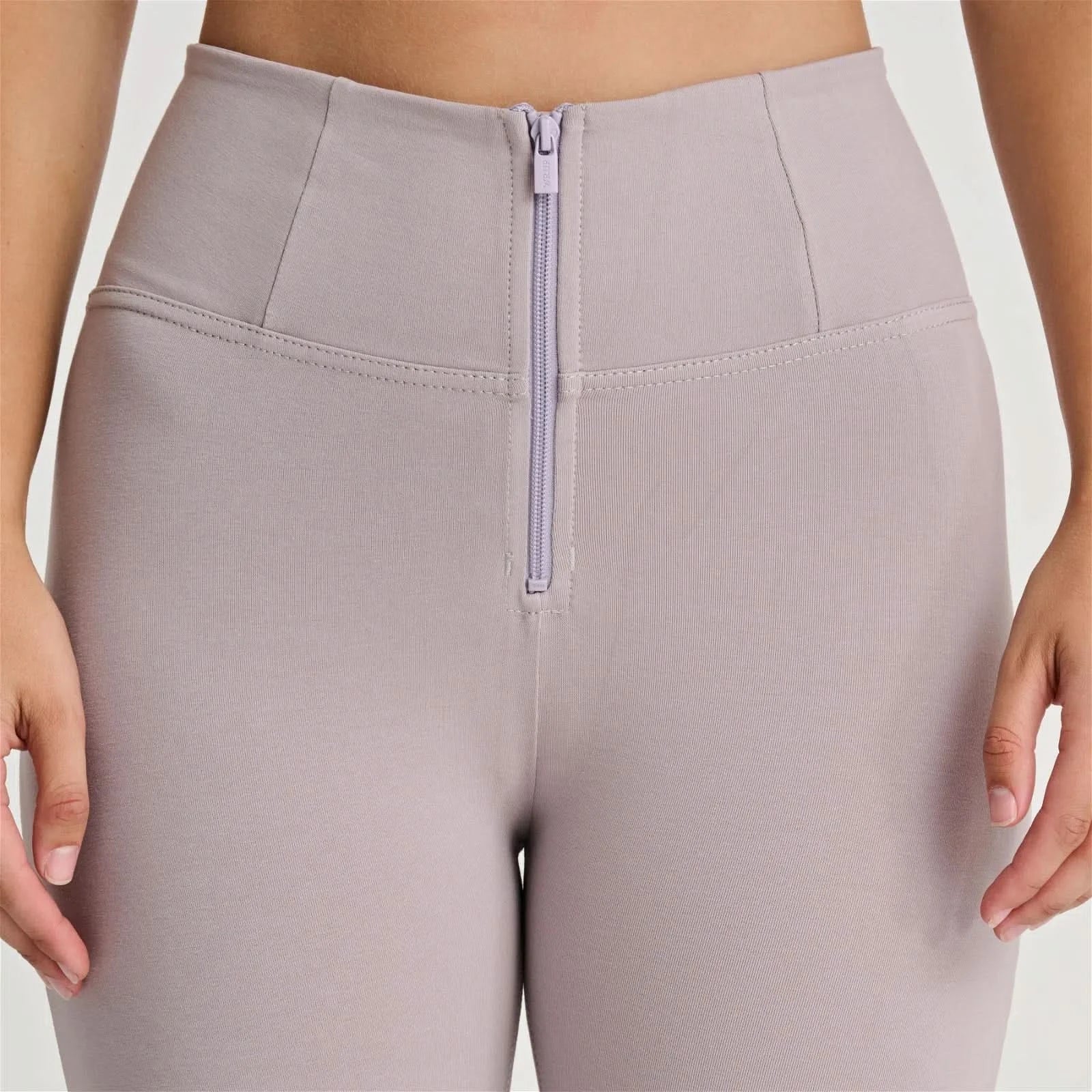WRUP Fashion - High Waisted - 7/8 Length - Light Grey - Image 4