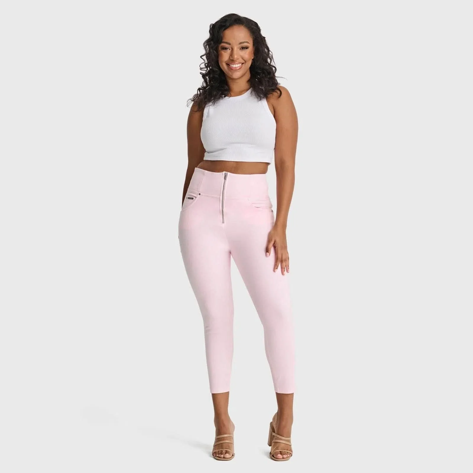 WRUP SNUG Curvy Jeans - High Waisted - 7/8 Length - Baby Pink - Image 4