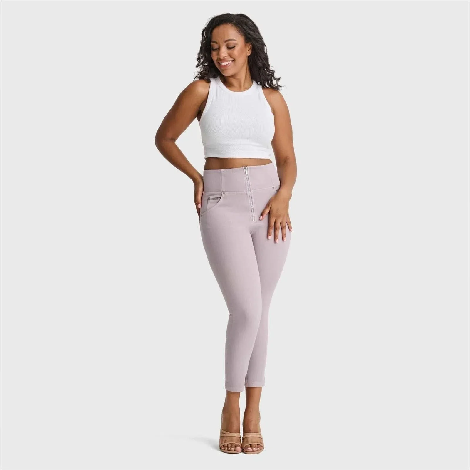 WRUP SNUG Curvy Jeans - High Waisted - 7/8 Length - Light Grey - Image 2